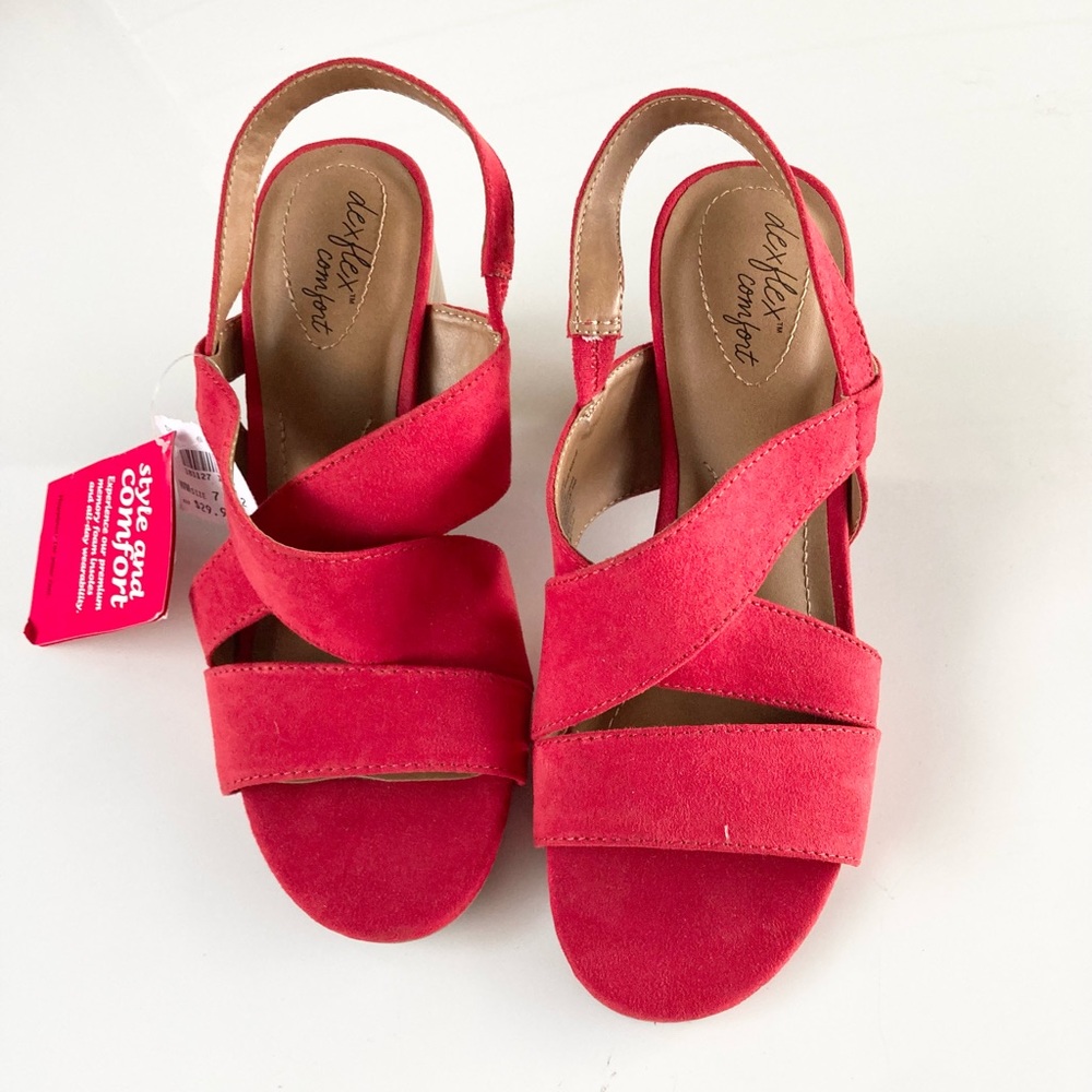 DexFlex Comfort Red Sandals - Size 7 1/2 - NWT